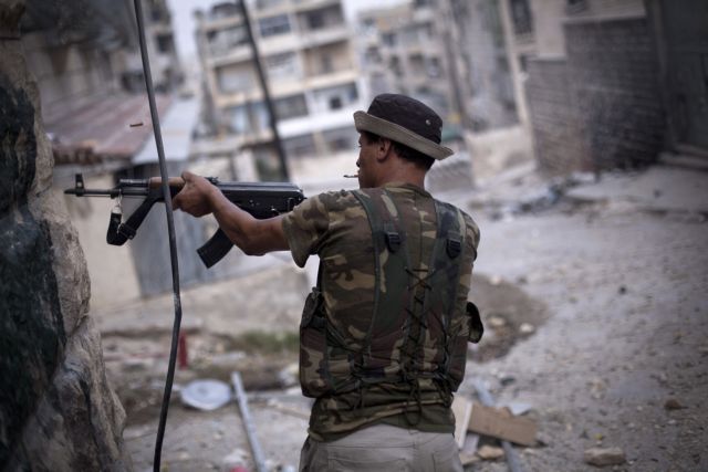 Γαλλικό «ναι» στη βρετανική πρόταση για εξοπλισμό των σύρων αντικαθεστωτικών